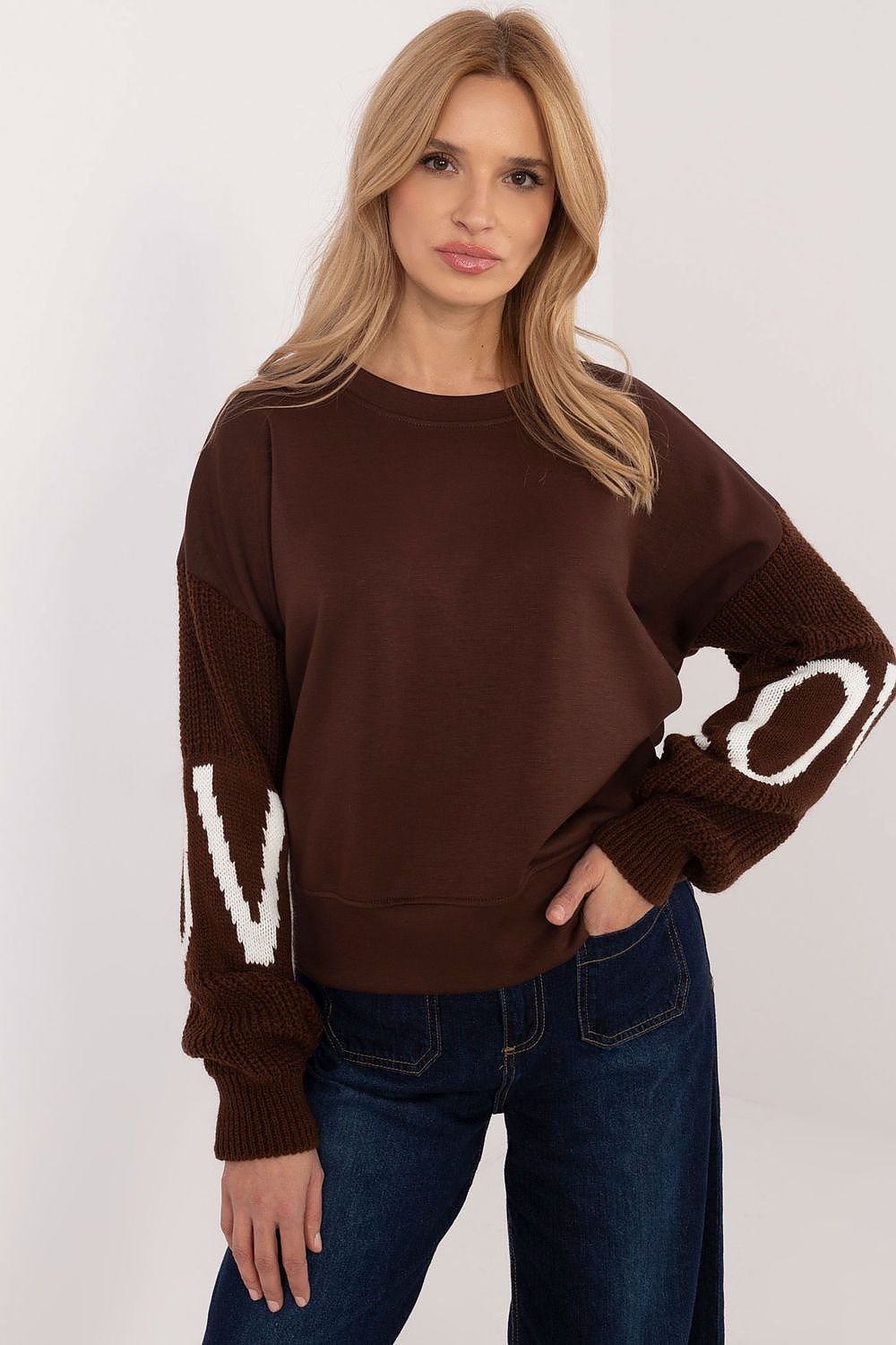 Sweatshirt model 202845